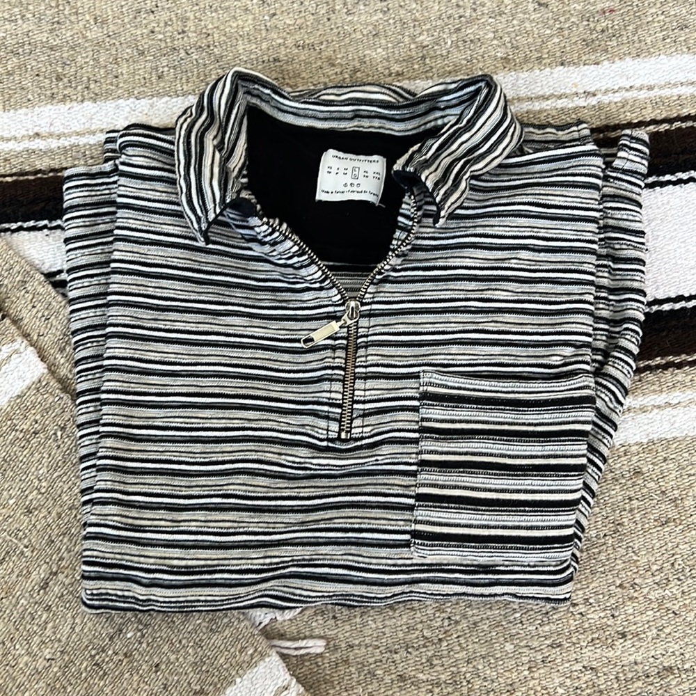 Urban Outfitters Half-Zip Pullover - Unisex Large